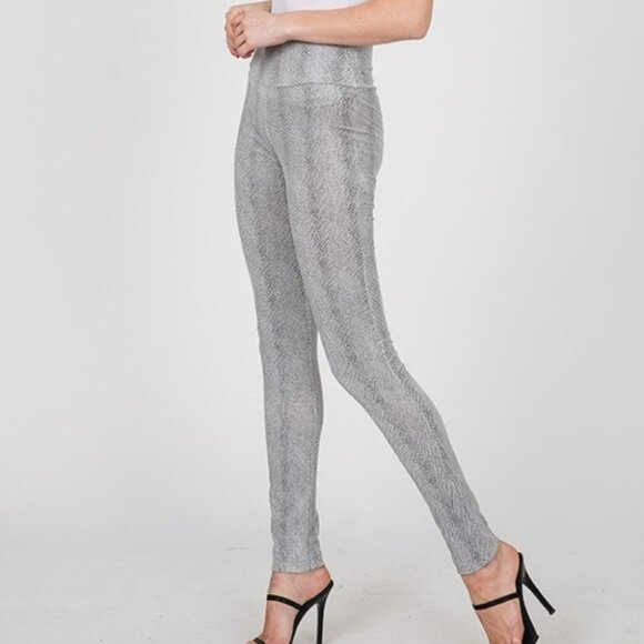 WHITE SNAKE PRINT PANTS - Picture 7 of 9